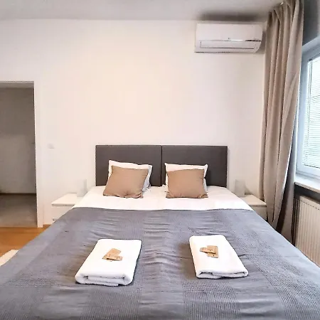 Warsaw Concierge Hoza Centrum Exterior photo